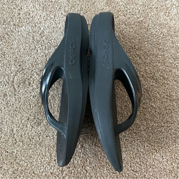 OOFOS | Oolala Recovery Flip Flops Black Size Women's 10 - Picture 3 of 9